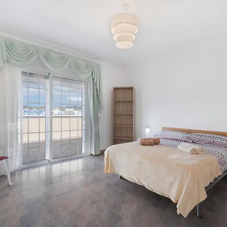 Atico Abrigos Apartment